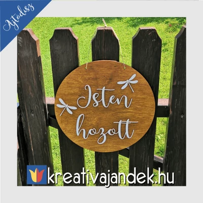 Isten hozott fa tábla szitakötőkkel
