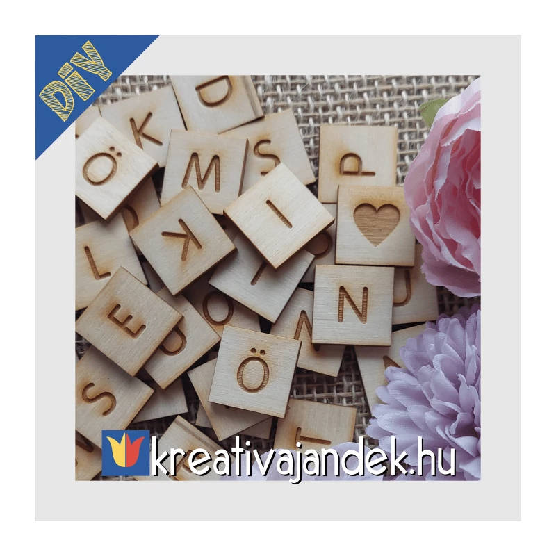 Scrabble betűk fából 2x2 cm-es méretben